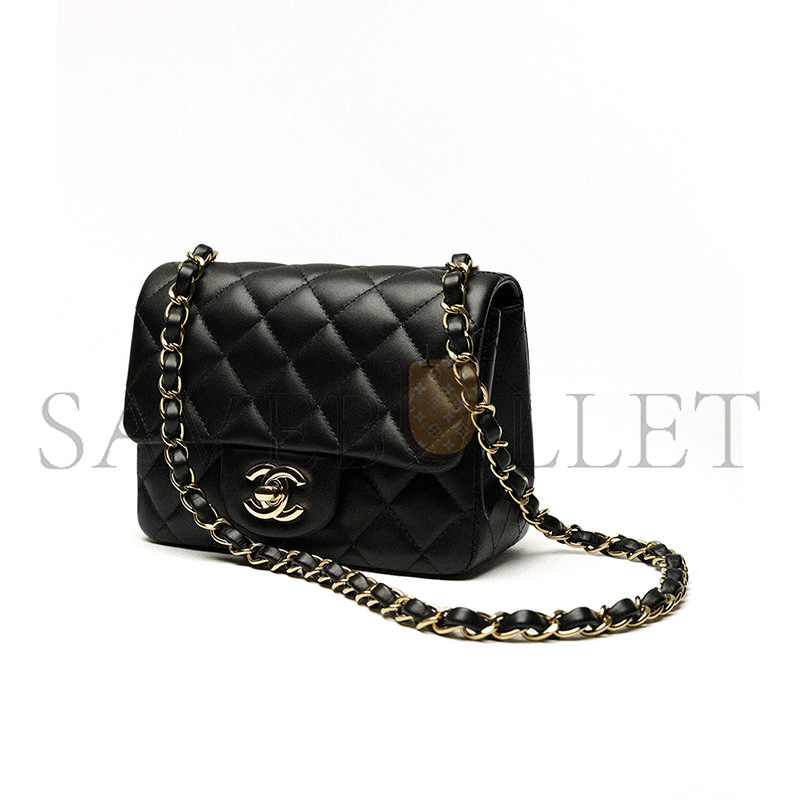 CHANEL MASTER MINI CLASSIC HANDBAG A35200 (17*13.5*8cm)